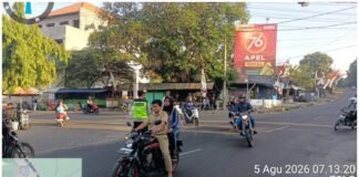 Maksimalkan Pelayanan Pagi kepada Masyarakat Polsek Ngimbang Gelar Commanderwish di Wilayah Ngimbang