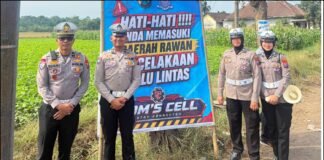 Cegah Kecelakaan, Satlantas Polres Jember Gencarkan Edukasi di Jalur Blackspot