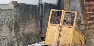 Nanang,Tega Bakar Sampah Lingkungan RT 1/11,Paminggir,Desa Manggungharja,Kec.Ciparay,Asap Cemari Lingkungan.