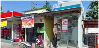 Polsek Ngimbang Gelar Patroli Kamtibmas Di Obvit Guna Cegah Kriminalitas Dan Premanisme