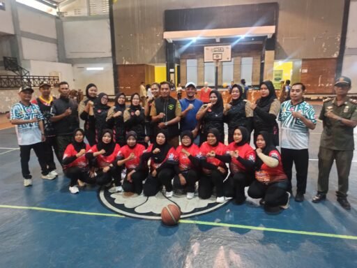 GOR KONI Majalaya,Saksi Kemenangan 6-2 Tim Basket Putri Desa Padaulun atas Sukamaju,Pada POR Perangkat Desa GOR KONI Majalaya,Saksi Kemenangan 6-2 Tim Basket Putri Desa Padaulun atas Sukamaju,Pada POR Perangkat Desa