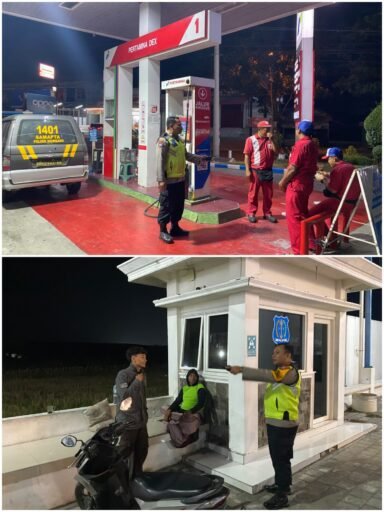 Personil Polsek Ngimbang Gencar Gelar Patroli Blue Light Guna Daya Cegah Dan Tangkal 4C Di Daerah Rawan Personil Polsek Ngimbang Gencar Gelar Patroli Blue Light Guna Daya Cegah Dan Tangkal 4C Di Daerah Rawan