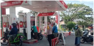 Guna Cegah Kriminalitas Dan Premanisme, Polsek Ngimbang Patroli Kamtibmas Di Obvit Di Wilayah Ngimbang