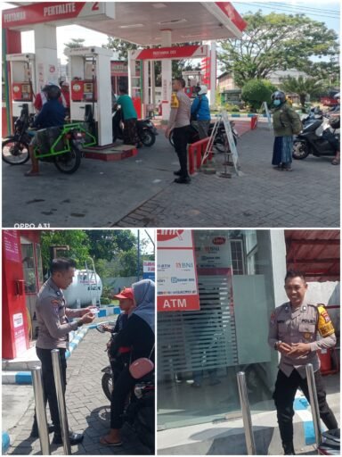Guna Cegah Kriminalitas Dan Premanisme, Polsek Ngimbang Patroli Kamtibmas Di Obvit Di Wilayah Ngimbang Guna Cegah Kriminalitas Dan Premanisme, Polsek Ngimbang Patroli Kamtibmas Di Obvit Di Wilayah Ngimbang
