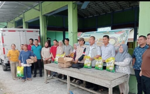 Jaga Stabilitas Pangan, Dinas Perdagangan PALI Gelar Operasi Pasar Murah di Desa Karang Tanding. Jaga Stabilitas Pangan, Dinas Perdagangan PALI Gelar Operasi Pasar Murah di Desa Karang Tanding.