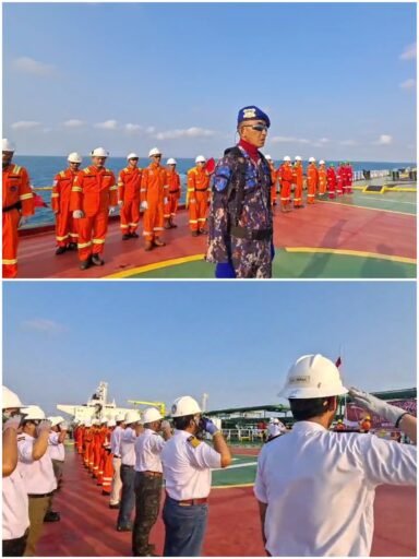 Satpolairud Polres Lamongan Bersama Crew Pertamina EP Gelar Upacara HUT Ke-81 Kemerdekaan RI di Atas Kapal Satpolairud Polres Lamongan Bersama Crew Pertamina EP Gelar Upacara HUT Ke-81 Kemerdekaan RI di Atas Kapal