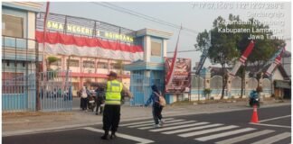 Maksimalkan Pelayanan kepada Masyarakat Polsek Ngimbang Gelar Commanderwish Pagi di Wilayah Ngimbang