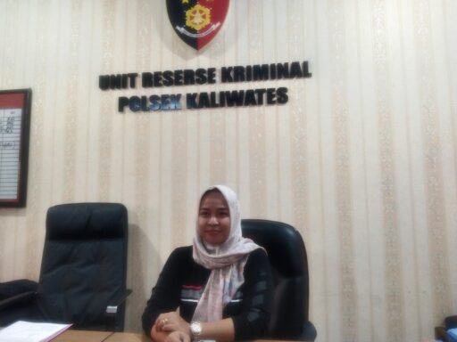 Polsek Kaliwates Amankan Pria Linglung di SPBU Mangli, Keterangan Masih Berubah-ubah Polsek Kaliwates Amankan Pria Linglung di SPBU Mangli, Keterangan Masih Berubah-ubah