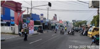 Maksimalkan Pelayanan kepada Masyarakat Polsek Ngimbang Gelar Commanderwish Pagi di Wilayah Ngimbang