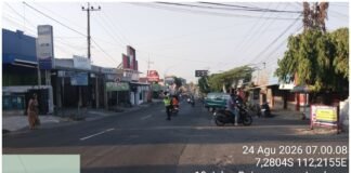 Guna Antisipasi Kemacetan Polsek Ngimbang Maksimalkan Pelayanan Commanderwish Pagi Hari