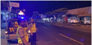 Pastikan Wilayah Ngimbang tetap Aman Personil Polsek Ngimbang Gelar Patroli Blue Light 4C Di Daerah Rawan