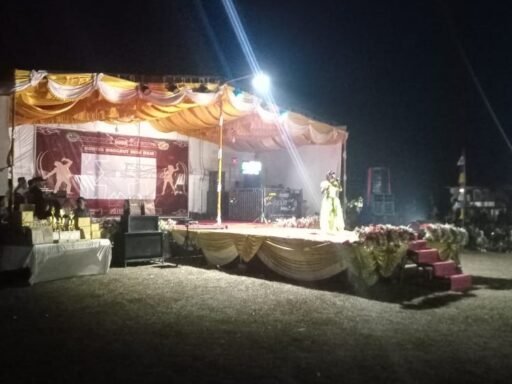 Kekompakan Warga Desa Raja Sukseskan Malam Puncak HUT RI ke-81 dan Grand Final Kontes Dangdut PALI 2026 Kekompakan Warga Desa Raja Sukseskan Malam Puncak HUT RI ke-81 dan Grand Final Kontes Dangdut PALI 2026