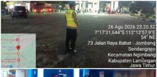 Personil Polsek Ngimbang Gencar Gelar Patroli Blue Light Guna Daya Cegah Dan Tangkal 4C Di Daerah Rawan