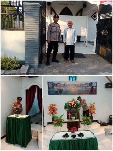 Personil Polsek Ngimbang Gelar Pengamanan Ibadah Minggu Pagi Di Gereja GKJTU Dan GJWI Desa Ngasemlemahbang Personil Polsek Ngimbang Gelar Pengamanan Ibadah Minggu Pagi Di Gereja GKJTU Dan GJWI Desa Ngasemlemahbang