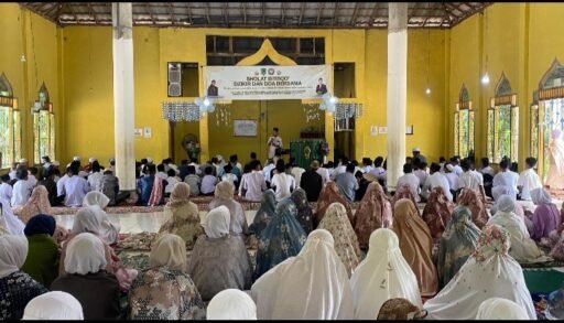 Sholat Istisqa di Pesantren Nurul Qur’an PALI: Ratusan Jamaah berdo,a Mengetuk Pintu Langit Memohon Hujan Sholat Istisqa di Pesantren Nurul Qur’an PALI: Ratusan Jamaah berdo,a Mengetuk Pintu Langit Memohon Hujan