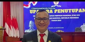 MANTAN WABUP NIAS BARAT SOAL MOBIL DINAS TAK DILADENI BUPATI ELIYUNUS.