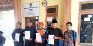 Penolakan Penutupan Perlintasan Rel Kereta Api Pabrik Kunir Selatan