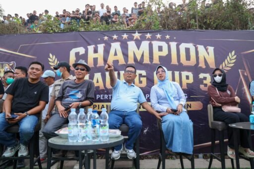 Saksikan Final Maung Cup 3, Andra Soni Dorong Turnamen Sepak Bola Semakin Marak di Banten Saksikan Final Maung Cup 3, Andra Soni Dorong Turnamen Sepak Bola Semakin Marak di Banten