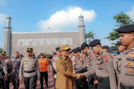Andra Soni-Kapolda Banten Gelar Apel Siaga, Perkuat Antisipasi Karhutla dan Krisis Air Andra Soni-Kapolda Banten Gelar Apel Siaga, Perkuat Antisipasi Karhutla dan Krisis Air