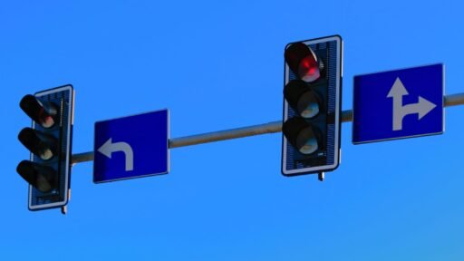 Jangan Sampai Kena Tilang, Kenali Hak, Kewajiban, dan Denda Pelanggaran Lalu Lintas Jangan Sampai Kena Tilang, Kenali Hak, Kewajiban, dan Denda Pelanggaran Lalu Lintas