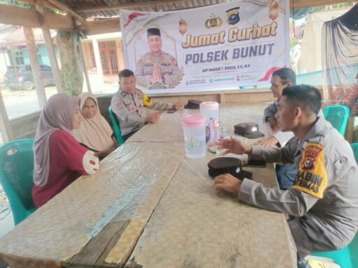 Polsek Bunut Gelar Jumat Curhat, Ajak Masyarakat Berantas Narkoba hingga Cegah Karhutla Polsek Bunut Gelar Jumat Curhat, Ajak Masyarakat Berantas Narkoba hingga Cegah Karhutla