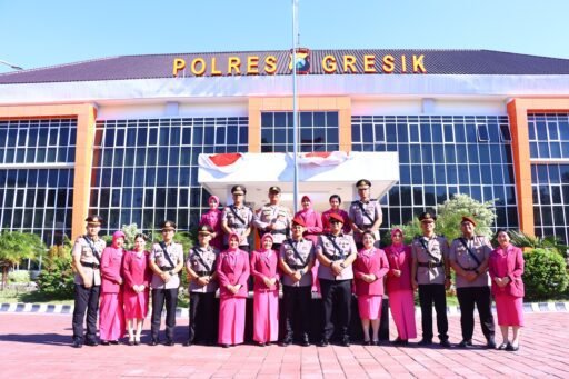 Kapolres Gresik Pimpin Sertijab PJU dan Kapolsek, 14 Personel Bergeser Kapolres Gresik Pimpin Sertijab PJU dan Kapolsek, 14 Personel Bergeser