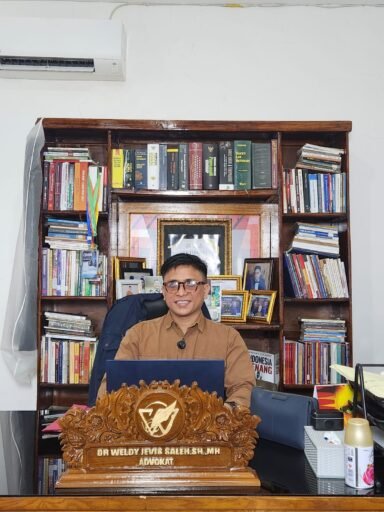 Benang Kusut Politik Hukum dan Inkonsistensi Menuju Indonesia Emas 2045″* Benang Kusut Politik Hukum dan Inkonsistensi Menuju Indonesia Emas 2045″*