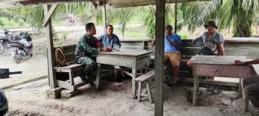 Cegah Titik Api Baru, TNI AD Intensifkan Patroli Karhutla di Labuhanbatu Cegah Titik Api Baru, TNI AD Intensifkan Patroli Karhutla di Labuhanbatu
