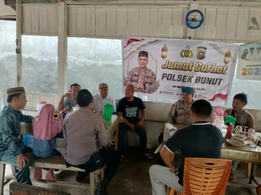 Gelar jumat curhat, polsek bunut sosisialisaikan bahaya kebakaran hutan dan lahan Gelar jumat curhat, polsek bunut sosisialisaikan bahaya kebakaran hutan dan lahan