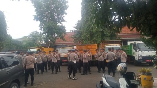PMII Pertanyakan TPA Cikundul, Aparat Penegak Hukum Bersiap Menunggu Aksi Demonstrasi PMII Pertanyakan TPA Cikundul, Aparat Penegak Hukum Bersiap Menunggu Aksi Demonstrasi