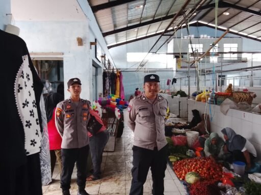 Ciptakan Rasa Aman dan Nyaman Bagi Aktivitas Masyarakat, Polsek Kerajaan Lakukan KRYD Ciptakan Rasa Aman dan Nyaman Bagi Aktivitas Masyarakat, Polsek Kerajaan Lakukan KRYD