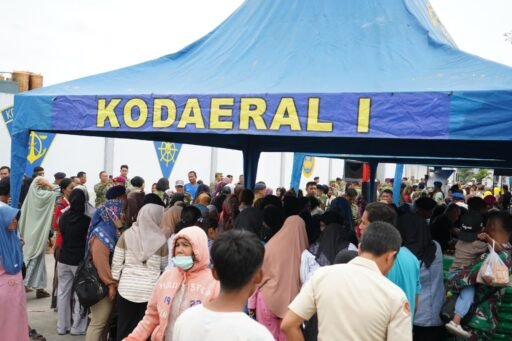 Dari Perayaan Untuk Kebersamaan : Bazar Murah Kodaeral I Semarakkan HUT TNI ke – 81 Dari Perayaan Untuk Kebersamaan : Bazar Murah Kodaeral I Semarakkan HUT TNI ke – 81