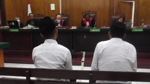 Terekam CCTV, Saksi Polisi Sebut Tiga Orang Terlibat Pengeroyokan Terhadap Louis Prasetya Terekam CCTV, Saksi Polisi Sebut Tiga Orang Terlibat Pengeroyokan Terhadap Louis Prasetya