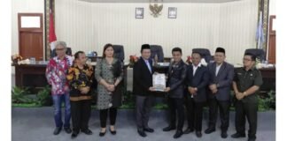 Kejadian Pertama di Indonesia, Pengajuan Perubahan KUA-PPAS P-APBD Nias Barat di Akhir September