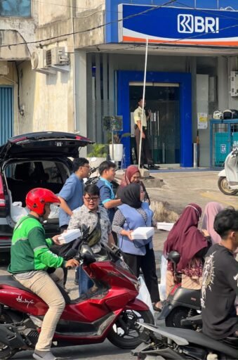 Jum’at Berkah Berbagi Bersama BRI Pondok Gede Jum’at Berkah Berbagi Bersama BRI Pondok Gede