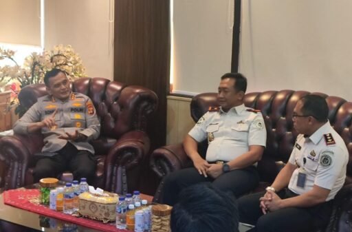 Perkuat Sinergitas dan Keamanan, Kepala Rutan dan Kalapas Palembang Silaturahmi dengan Kapolrestabes Perkuat Sinergitas dan Keamanan, Kepala Rutan dan Kalapas Palembang Silaturahmi dengan Kapolrestabes