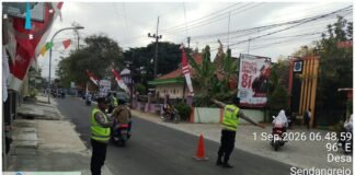 Guna Antisipasi Kemacetan Polsek Ngimbang Maksimalkan Pelayanan Commanderwish Pagi Hari