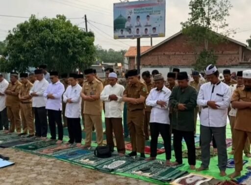 Kemarau Melanda, Lantunan Doa Minta Hujan Bergema di Kecamatan Tanah Abang PALI! Kemarau Melanda, Lantunan Doa Minta Hujan Bergema di Kecamatan Tanah Abang PALI!