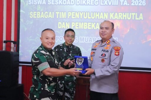 Pasis Dikreg LXVIII Seskoad Sambangi Polres Muara Enim, Kapolres Paparkan Ancaman Karhutla Bagi Masyarakat Pasis Dikreg LXVIII Seskoad Sambangi Polres Muara Enim, Kapolres Paparkan Ancaman Karhutla Bagi Masyarakat