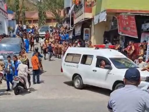 Hingga Siang ini Sudah 136 Siswa di Tana Toraja Dirawat di RS, Diduga Keracunan MBG Hingga Siang ini Sudah 136 Siswa di Tana Toraja Dirawat di RS, Diduga Keracunan MBG