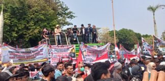 Ribuan Massa Liga Rakyat Muba Bersatu Gelar Aksi Damai, Tuntut Kepastian Hukum Penyuling Minyak Tradisional