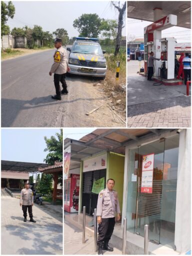 Sisir Obyek Vital Polsek Ngimbang Intensifkan Patroli Harkamtipmas Di Wilayah Ngimbang Sisir Obyek Vital Polsek Ngimbang Intensifkan Patroli Harkamtipmas Di Wilayah Ngimbang