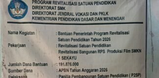 Papan informasi Proyek Tidak sesuai dgn nilai angaran,Diduga ada permainan.