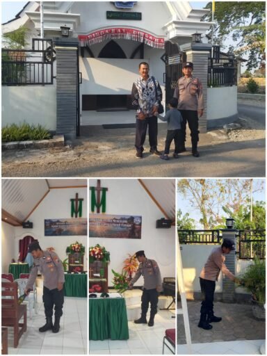 Polsek Ngimbang laksanakan Pengamanan Ibadah Minggu Pagi Di Gereja GKJTU Dan GJWI Desa Ngasemlemahbang Polsek Ngimbang laksanakan Pengamanan Ibadah Minggu Pagi Di Gereja GKJTU Dan GJWI Desa Ngasemlemahbang