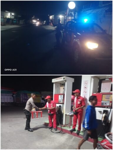 Polsek Ngimbang Guna Cegah Dan Daya Tangkal 4C Gelar Patroli Blue Light Di Malam Hari Polsek Ngimbang Guna Cegah Dan Daya Tangkal 4C Gelar Patroli Blue Light Di Malam Hari