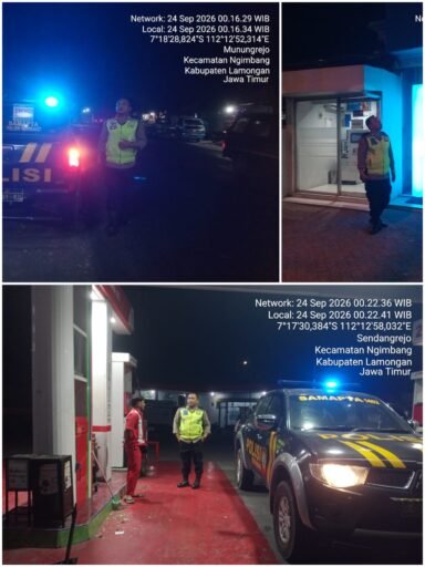 Berikan Rasa Aman Personil Polsek Ngimbang Gelar Patroli Blue Light 4C Di Daerah Rawan Kriminal Berikan Rasa Aman Personil Polsek Ngimbang Gelar Patroli Blue Light 4C Di Daerah Rawan Kriminal