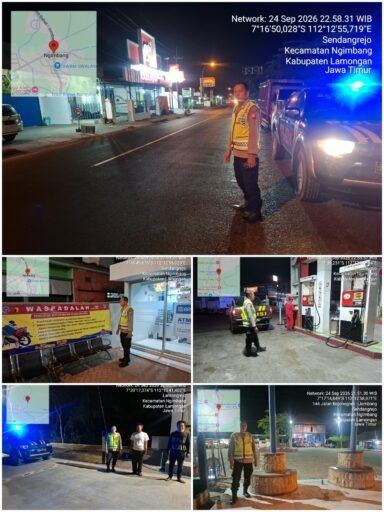 Polsek Ngimbang Guna Cegah Dan Daya Tangkal 4C Gelar Patroli Blue Light Di Malam Hari Polsek Ngimbang Guna Cegah Dan Daya Tangkal 4C Gelar Patroli Blue Light Di Malam Hari