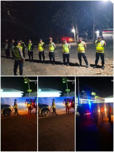 Kapolsek Ngimbang Pimpin Langsung Patroli Cipkon Harkamtipmas Di Wilayah Hukum Polsek Ngimbang Kapolsek Ngimbang Pimpin Langsung Patroli Cipkon Harkamtipmas Di Wilayah Hukum Polsek Ngimbang