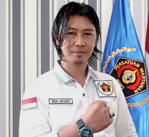 Anggota PWI Sulsel Dedy Ariyanto: Polres Palopo Wajib Ungkap Pelaku yang Aniaya FR Saat Liputan BBM Anggota PWI Sulsel Dedy Ariyanto: Polres Palopo Wajib Ungkap Pelaku yang Aniaya FR Saat Liputan BBM
