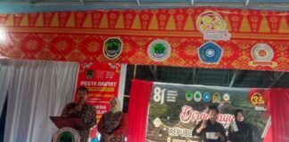 BETUNG BARAT BERKARYA: Kemeriahan Pesta Rakyat Satukan HUT Desa ke-33 dan HUT RI ke-81 di Panggung Puncak!